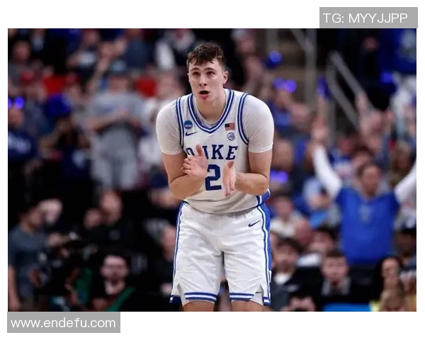 连续三场比赛至少斩获30分，19岁独行侠状元弗拉格再创历史新篇